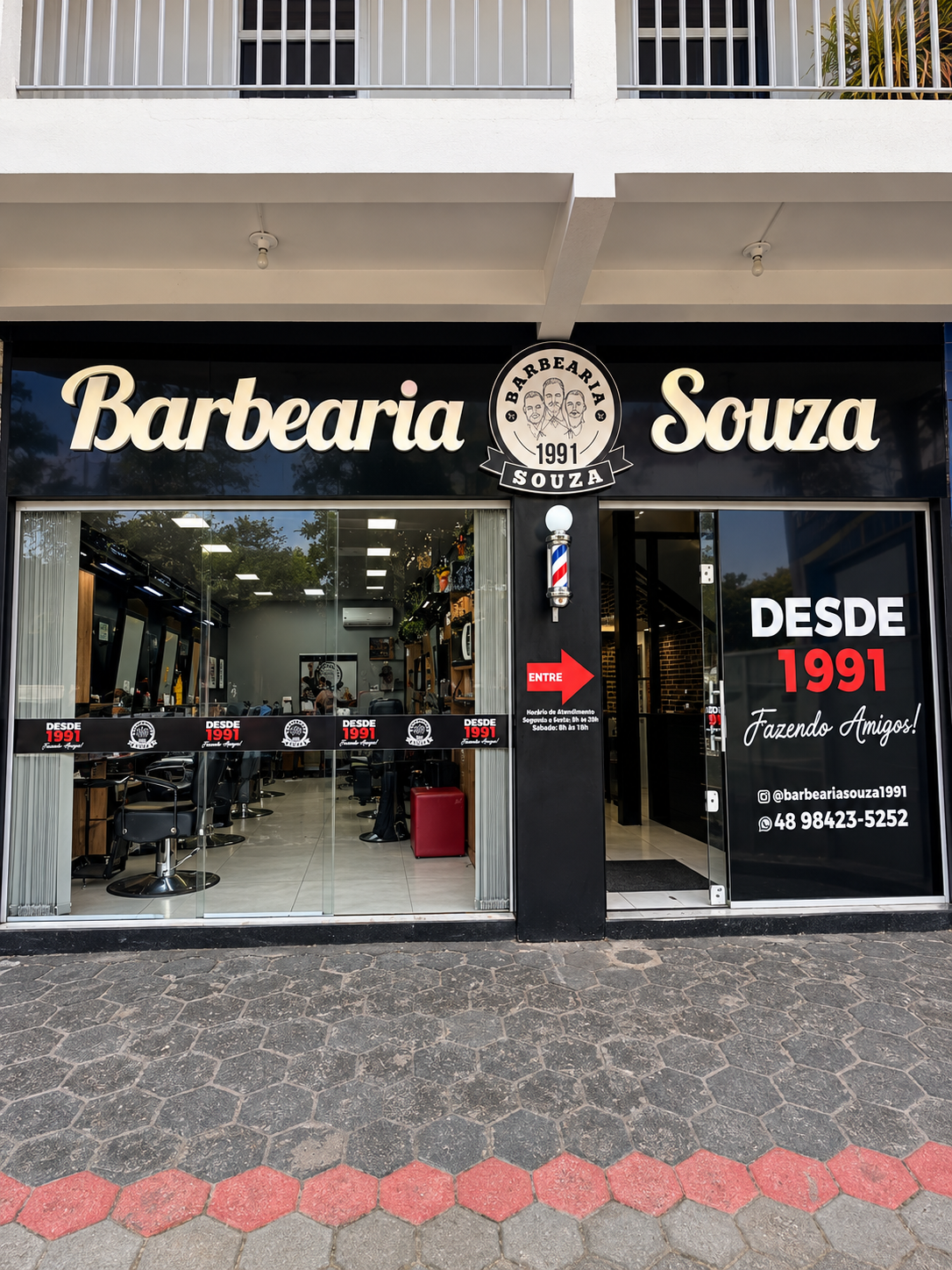 Fachada da Barbearia Souza 1991 em São José - SC